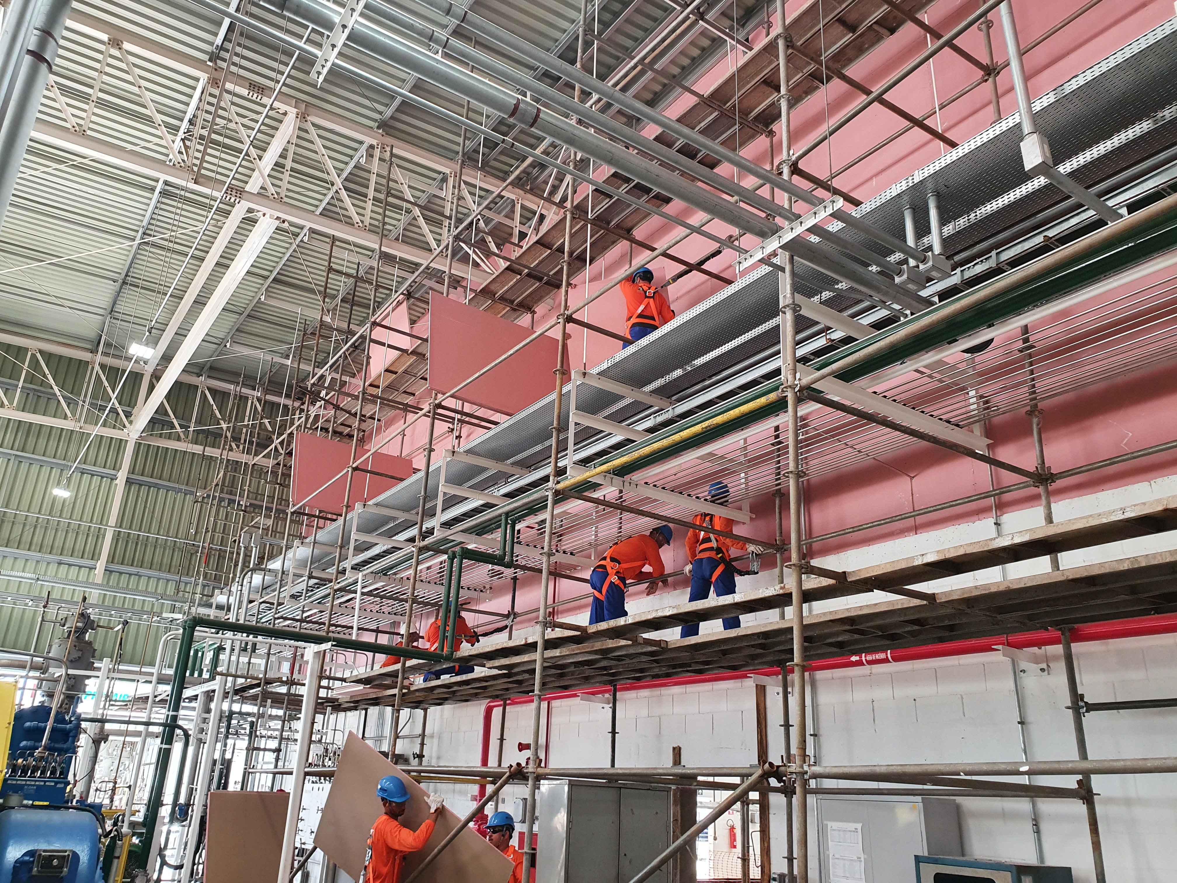 Centro de distribuição industrial gerenciado pela TC Construções